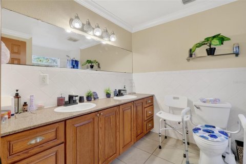 Купить виллу или дом в Фиш-Хок, Флорида 5 комнат, 205.13м2, № 2239758 - фото 25
