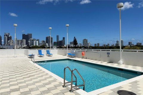 Condo in Miami, Florida, 2 bedrooms  № 1893019 - photo 14