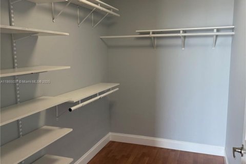 Condo in Miami, Florida, 2 bedrooms  № 1893019 - photo 7