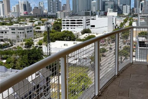 Condo in Miami, Florida, 2 bedrooms  № 1893019 - photo 13