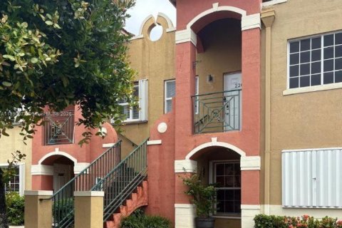Condominio en Miami, Florida, 2 dormitorios  № 1939285