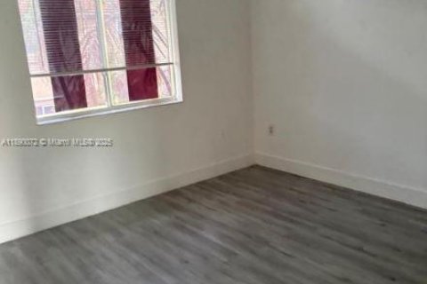 Condominio en venta en Miami, Florida, 2 dormitorios, 83.61 m2 № 1939285 - foto 9