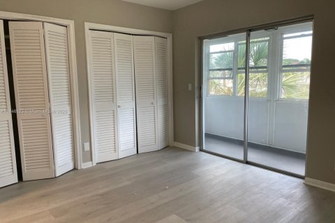 Condo in West Palm Beach, Florida, 1 bedroom  № 1842640 - photo 8