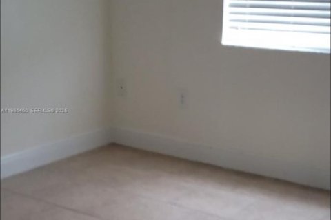 Купить таунхаус в Хайалиа, Флорида 3 спальни, 117.99м2, № 2047692 - фото 8