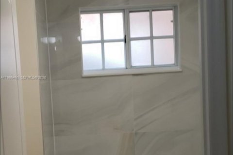 Купить таунхаус в Хайалиа, Флорида 3 спальни, 117.99м2, № 2047692 - фото 7