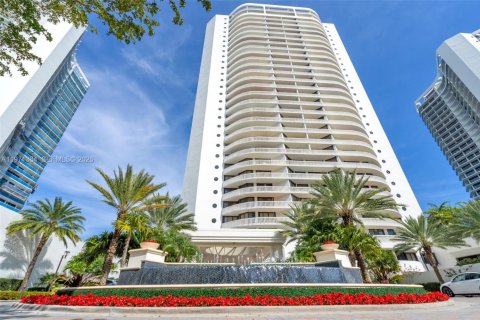 Condo à Aventura, Floride, 5 chambres  № 2042243