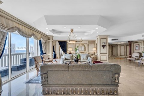 Купить кондоминиум в Авентура, Флорида 5 спален, 397.71м2, № 2042243 - фото 9