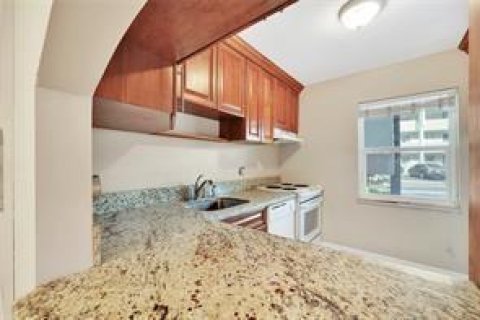 Copropriété à vendre à Margate, Floride: 2 chambres, 85.47 m2 № 2084306 - photo 9