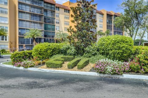Condominio en Lauderhill, Florida, 1 dormitorio  № 2055110