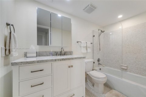 Condominio en venta en Fort Lauderdale, Florida, 2 dormitorios, 134.71 m2 № 1701895 - foto 18