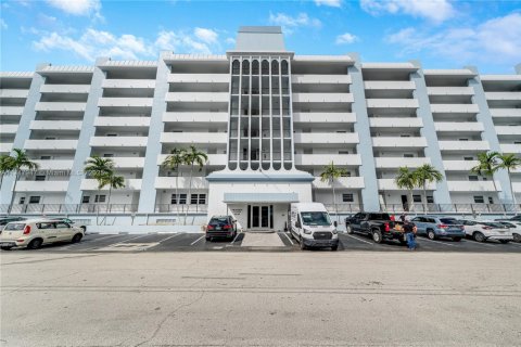 Condominio en venta en Fort Lauderdale, Florida, 2 dormitorios, 134.71 m2 № 1701895 - foto 23