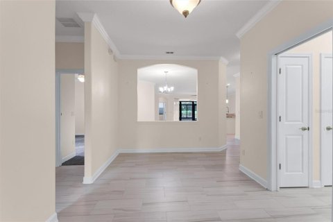 House in Davenport, Florida 4 bedrooms, 230.96 sq.m. № 2220597 - photo 5