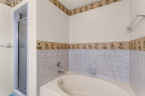 House in Davenport, Florida 4 bedrooms, 230.96 sq.m. № 2220597 - photo 26