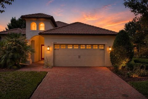 House in Davenport, Florida 4 bedrooms, 230.96 sq.m. № 2220597