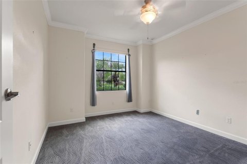 House in Davenport, Florida 4 bedrooms, 230.96 sq.m. № 2220597 - photo 15