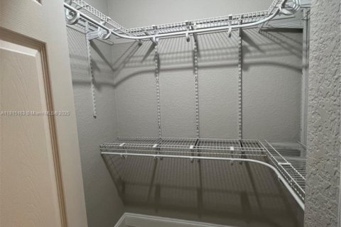Condominio en venta en Coral Springs, Florida, 1 dormitorio, 75.81 m2 № 1937413 - foto 13