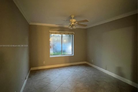 Condominio en venta en Coral Springs, Florida, 1 dormitorio, 75.81 m2 № 1937413 - foto 10