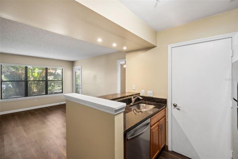 Copropriété à louer à Saint Petersburg, Floride: 1 chambre, 57.23 m2 № 2386462 - photo 11
