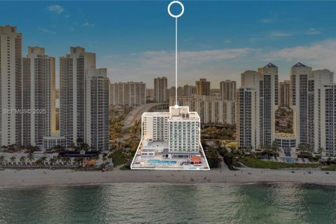 Condominio en alquiler en Sunny Isles Beach, Florida, 33.44 m2 № 1992183 - foto 29
