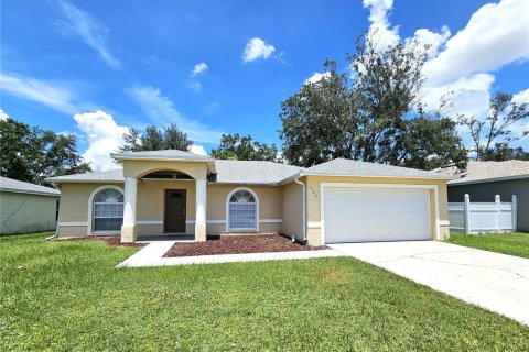 House in Poinciana, Florida 3 bedrooms, 149.76 sq.m. № 1869085 - photo 1