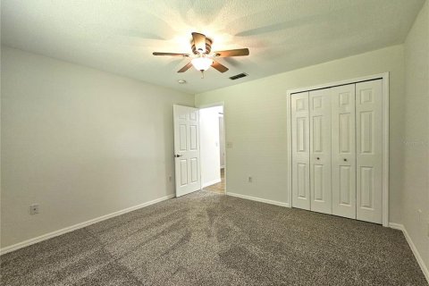 House in Poinciana, Florida 3 bedrooms, 149.76 sq.m. № 1869085 - photo 19