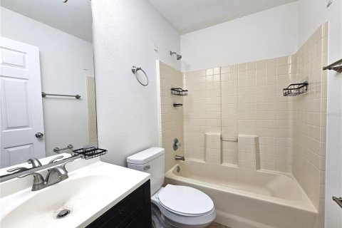 House in Poinciana, Florida 3 bedrooms, 149.76 sq.m. № 1869085 - photo 17