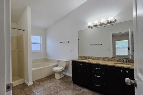 House in Poinciana, Florida 3 bedrooms, 149.76 sq.m. № 1869085 - photo 14