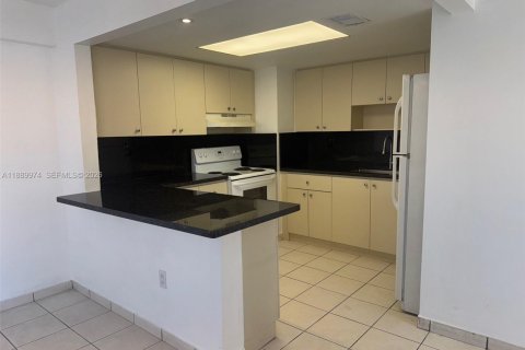 Appartement à louer à Miami, Floride: 2 chambres № 2169723 - photo 18