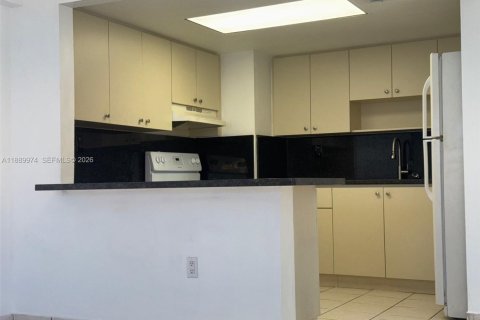 Appartement à louer à Miami, Floride: 2 chambres № 2169723 - photo 17