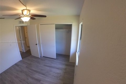 House in Port Charlotte, Florida 3 bedrooms № 1851939 - photo 11