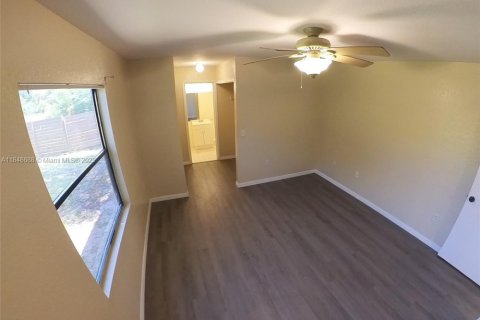House in Port Charlotte, Florida 3 bedrooms № 1851939 - photo 18