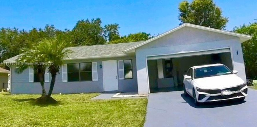 Villa ou maison à Port Charlotte, Floride 3 chambres № 1851939