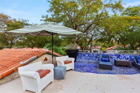 Condo in Coral Gables, Florida, 2 bedrooms  № 1794067 - photo 24