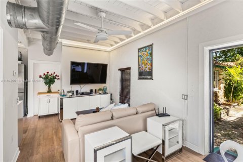 Condo in Coral Gables, Florida, 2 bedrooms  № 1794067 - photo 14