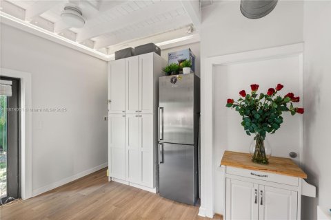 Condo in Coral Gables, Florida, 2 bedrooms  № 1794067 - photo 3