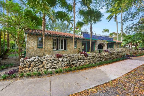Condo in Coral Gables, Florida, 2 bedrooms  № 1794067 - photo 22