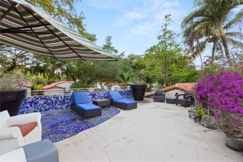 Condo in Coral Gables, Florida, 2 bedrooms  № 1794067 - photo 23