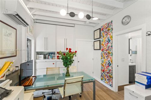 Condo in Coral Gables, Florida, 2 bedrooms  № 1794067 - photo 7