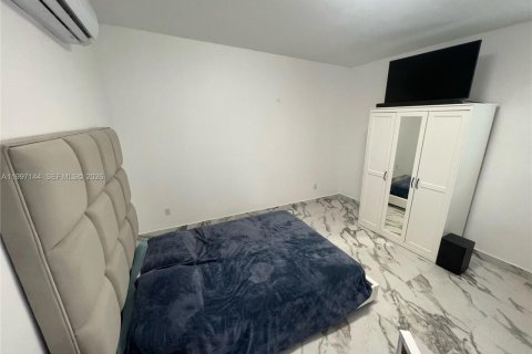 Immobilier commercial à louer à Miami Gardens, Floride: 55.74 m2 № 2168615 - photo 11
