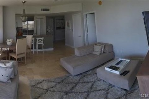 Снять в аренду кондоминиум в Авентура, Флорида 2 спальни, 115.66м2, № 1929523 - фото 2