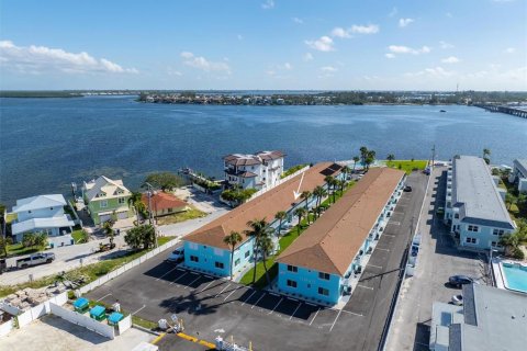 Condo in Bradenton Beach, Florida, 1 bedroom № 2106292