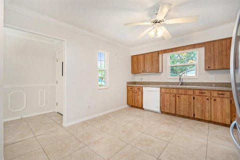 Villa ou maison à vendre à Zephyrhills, Floride: 2 chambres, 120.96 m2 № 1914229 - photo 5