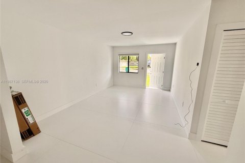 Immobilier commercial à vendre à Miami, Floride: 140.47 m2 № 2047688 - photo 10