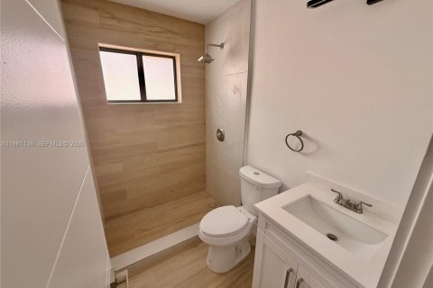 Immobilier commercial à vendre à Miami, Floride: 140.47 m2 № 2047688 - photo 4