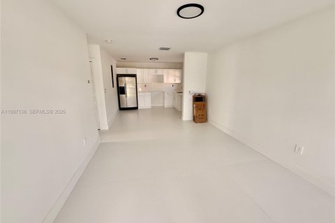 Immobilier commercial à vendre à Miami, Floride: 140.47 m2 № 2047688 - photo 9