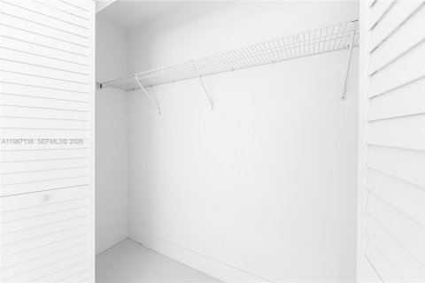 Commercial property in Miami, Florida 140.47 sq.m. № 2047688 - photo 23