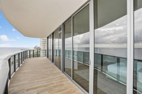 Купить кондоминиум в Помпано-Бич, Флорида 2 комнаты, 314.94м2, № 2083998 - фото 10
