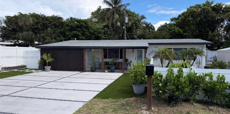 Villa ou maison à Pompano Beach, Floride 4 chambres № 1946170
