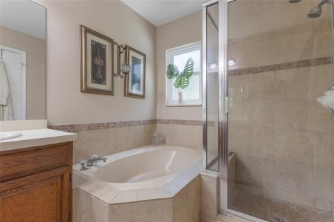 House in Winter Park, Florida 4 bedrooms, 177.07 sq.m. № 1876757 - photo 18