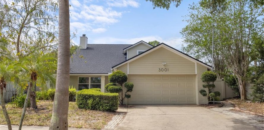 House in Winter Park, Florida 4 bedrooms, 177.07 sq.m. № 1876757